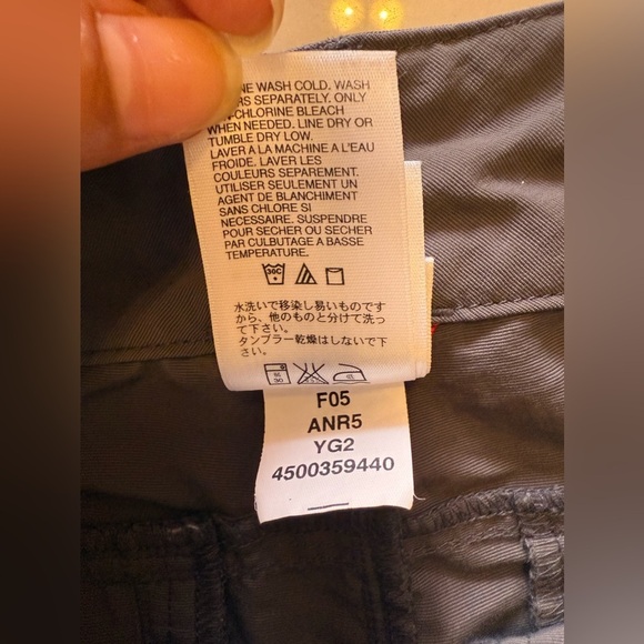 The North Face Women Cargo Buckle Pant Short Court zipper Pockets  Gray size 8 - Picture 9 of 16